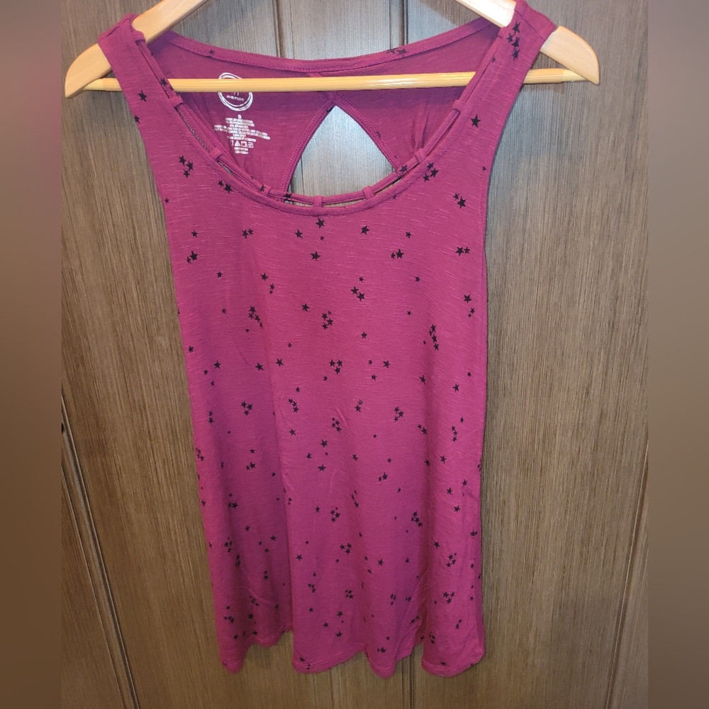 Peekaboo back tank top